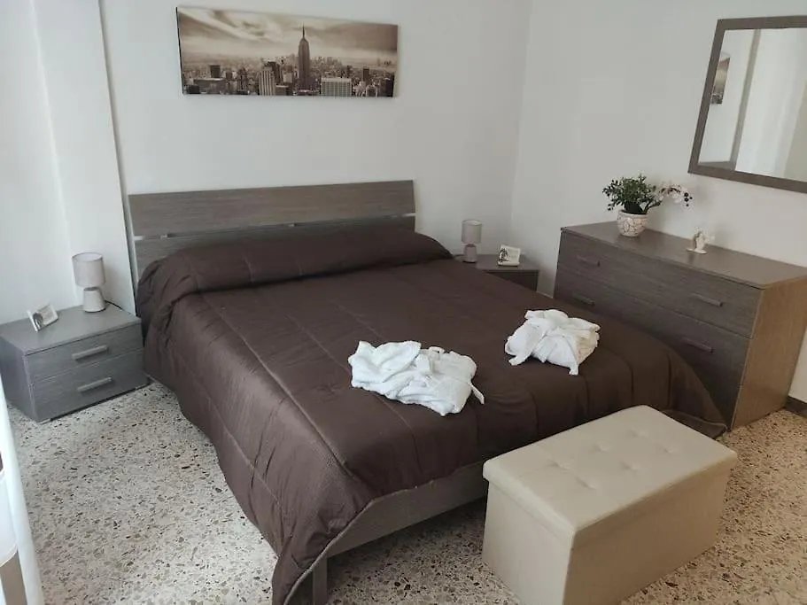Centro Storico-Imbarcadero Per Le Isole***** Apartment Trapani 0*,